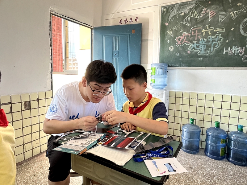 工信部直屬高校學子共赴之江小學開展科普實踐。校方供圖
