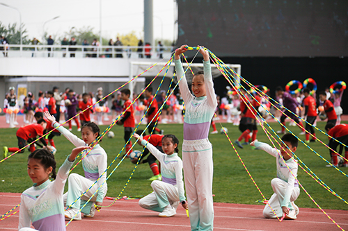 2025年朝阳区中小学“体育节”开幕式现场。北京市朝阳区青少年活动中心供图