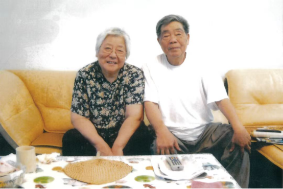 陈传才、岳同夫妇。中国人民大学供图